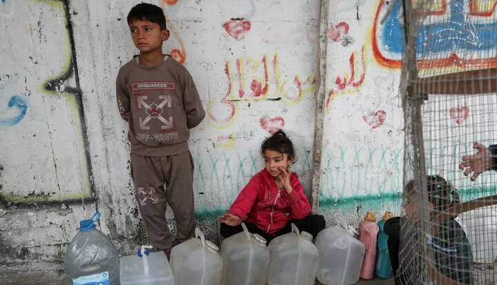 دولت غزه: ۷۰۰ فلسطینی در صفوف دریافت آب شهید شدهاند