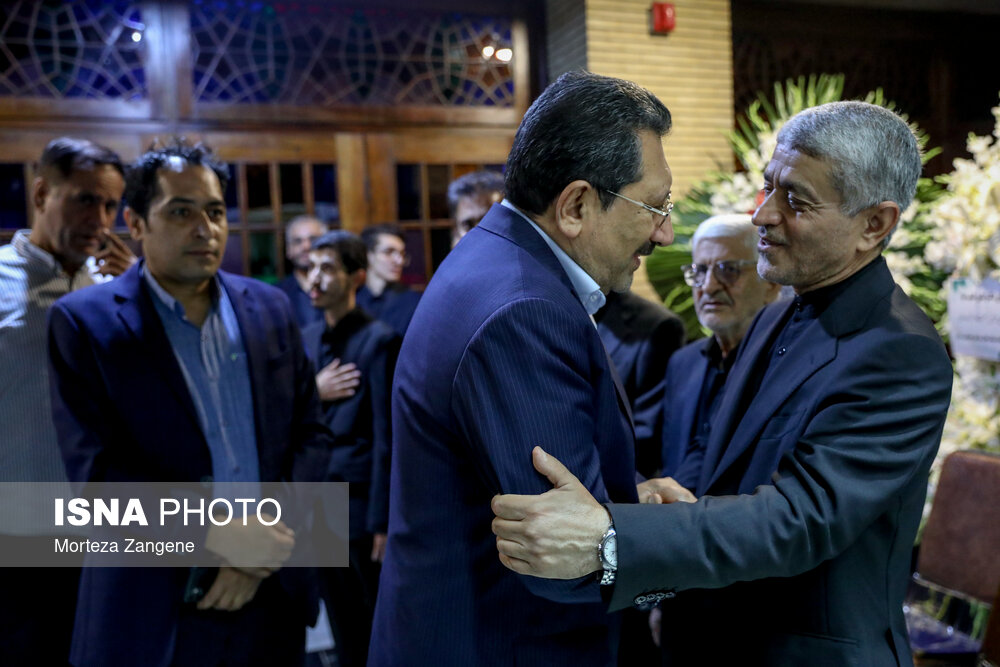 عکس/ مراسم یادبود «حسین طیب‌نیا»