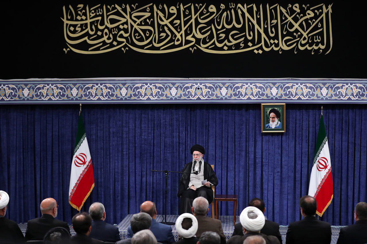 رهبر انقلاب: همه بدانند خدای متعال نصرت را برای ملّت ایران در ذیل نظام اسلامی تضمین کرده است
