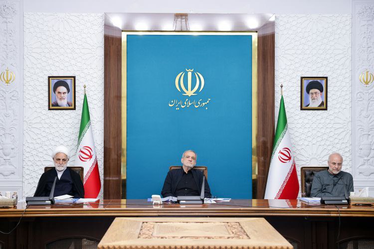 رئیس جمهور: راهکارهای جدی و جدیدی جهت حل مشکلات حوزه اقتصاد دیجیتال تعیین شود