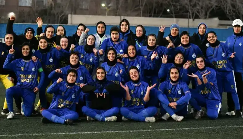 باشگاه استقلال تیم فوتبال زنان نمیخرد!