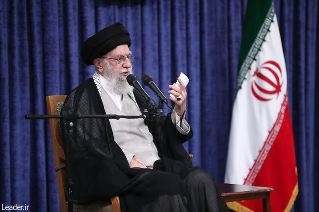 سرمقاله فرهیختگان/ امر ملّی و عبور از دوگانهٔ یکدستسازی و خصومتسازی
