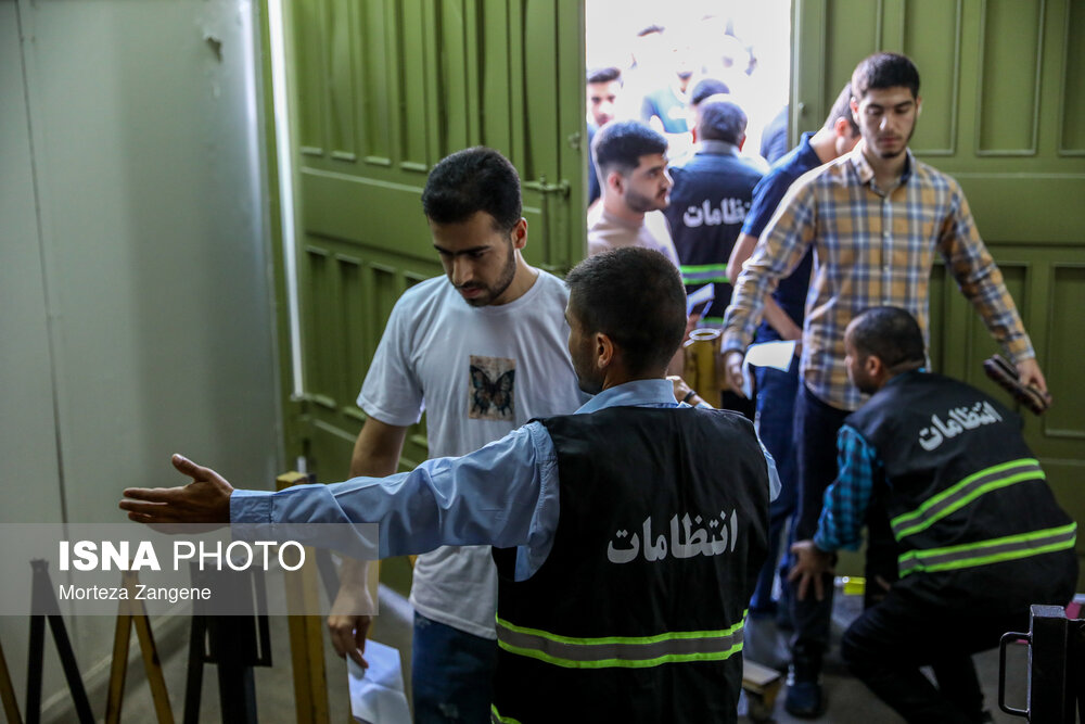 عکس/ نوبت دوم کنکور ۱۴۰۴ در دانشگاه علم و صنعت تهران
