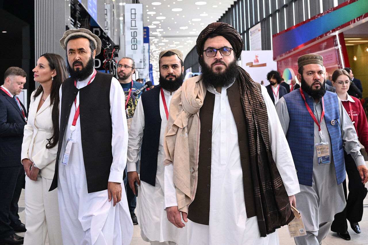 روزنامه روس: هیأت اطلاعاتی طالبان به مسکو سفر میکنند