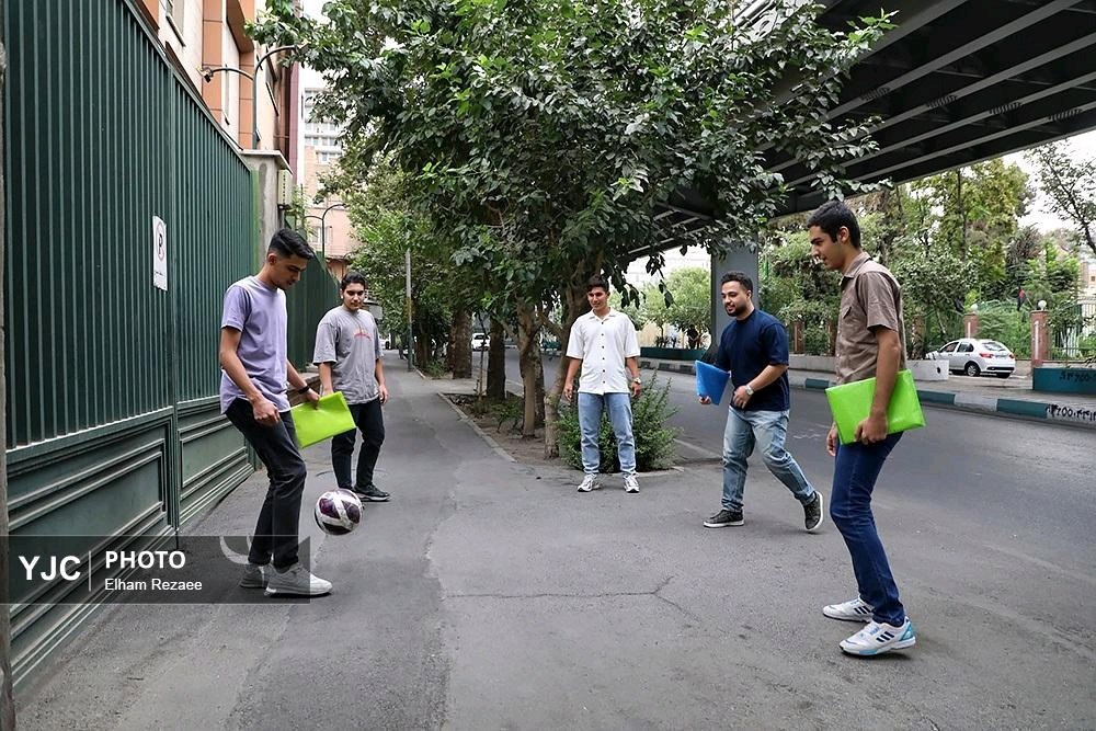 عکس/ برگزاری نوبت دوم آزمون سراسری کنکور در دانشگاه امیرکبیر تهران