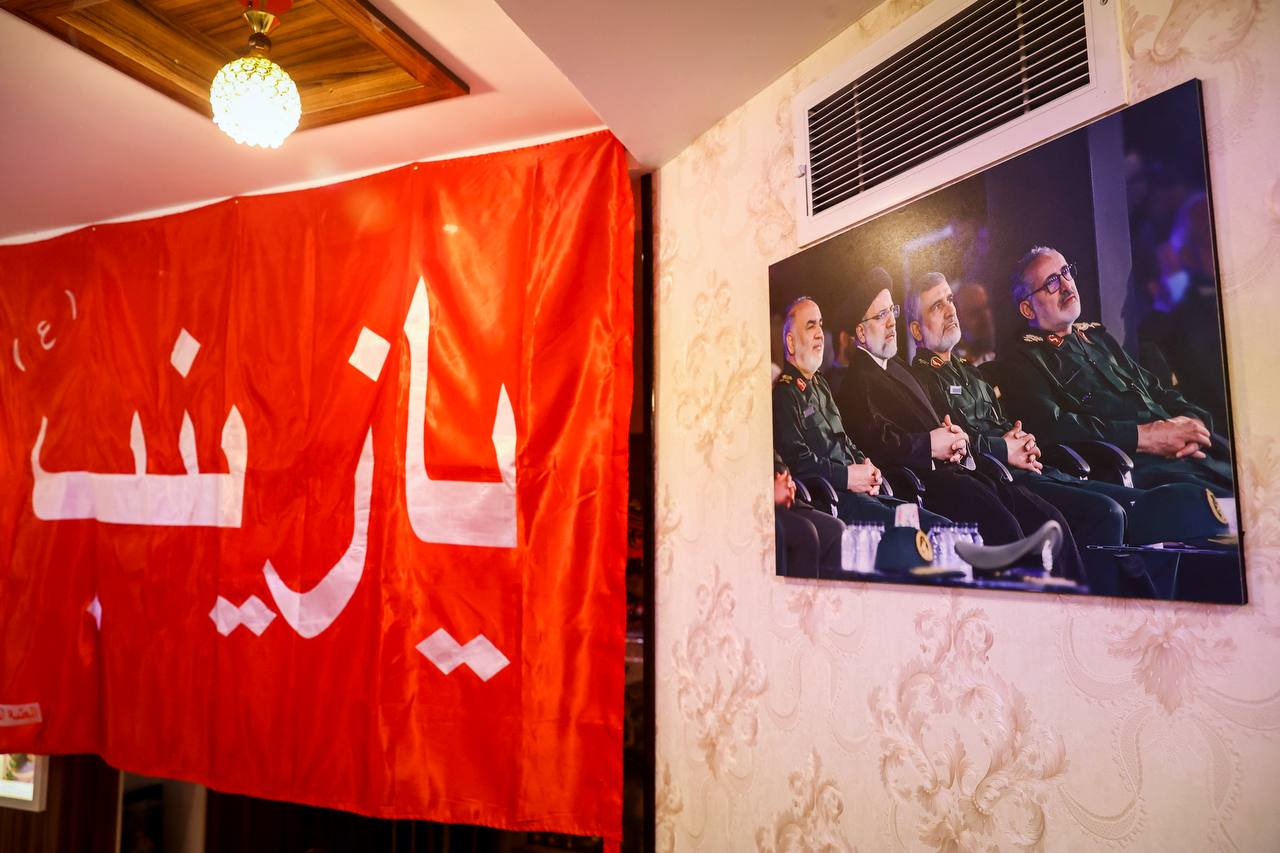 عکس/ حضور قالیباف در منزل سپهبد شهید علی شادمانی