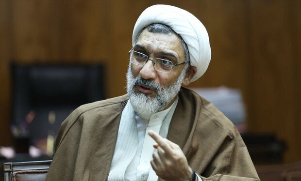 انتقاد پور محمدی از صداوسیما: تریبون‌دارها، باید بدانیم در چه شرایطی هستیم