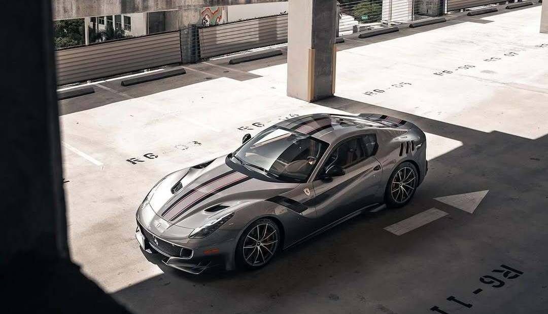 فراری F12 TDF: هیولای V12، نهایت قدرت و زیبایی در یک قاب