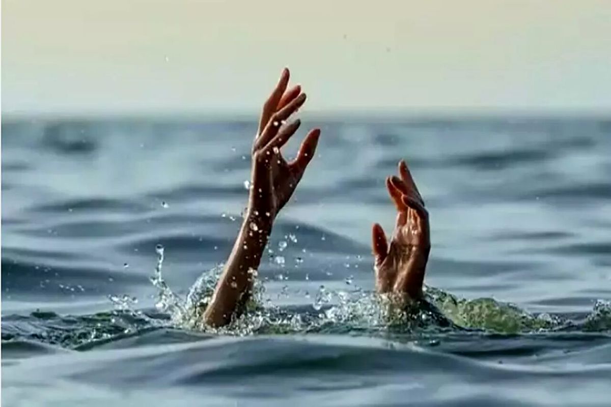 «موج‌های خزر» جان پدر و دختری را گرفت