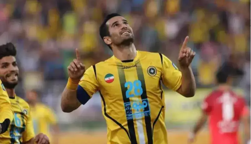 خرید بزرگ سپاهان؛ ایز لودینگ!