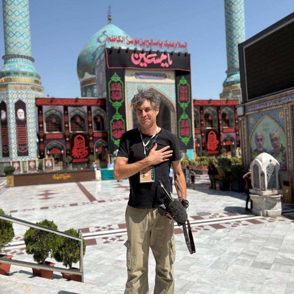 بازدید خبرنگاران خارجی از امام زاده صالح