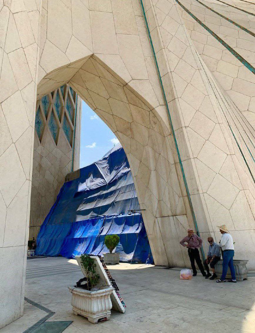 تخریب مستمر میراث فرهنگی؛ این‌بار نوبت برج آزادی است