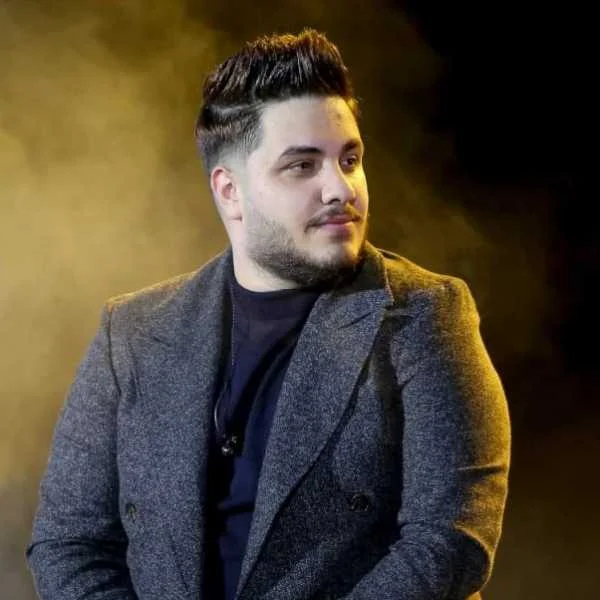 شنونده آهنگ «ایران» از آرون افشار باشید