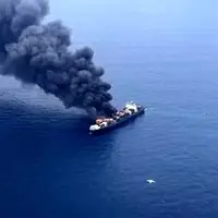 حادثه مرگبار در آب‌های اندونزی؛ کشتی مسافربری طعمه آتش شد