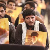 عکس/ تجدید بیعت دانشجویان پاکستانی با رهبر انقلاب در مراسم یوم حسین(ع) در کراچی