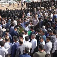 عکس/ وداع با امدادگر شهید؛ پیکر «کورش بیرانوند» در خرم‌آباد آرام گرفت
