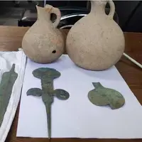 کشف اشیای تاریخی سه هزار ساله در خرمدره 