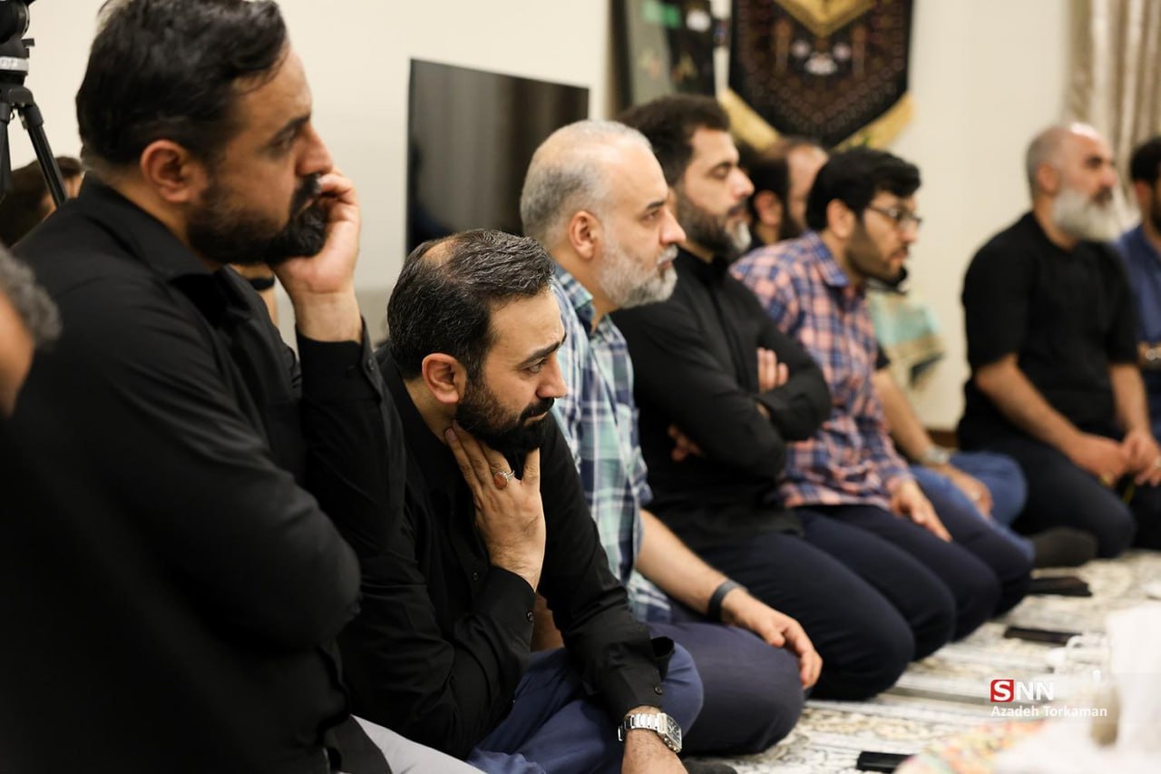 حضور جمعی از اصحاب رسانه در منزل سردار سرلشکر شهید محمود باقری