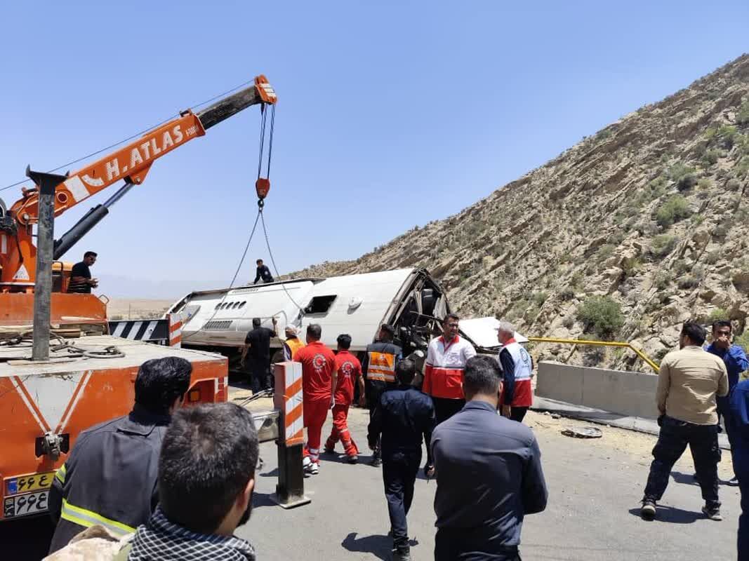 پرواز ناتمام 22 زائر؛ وقتی جاده فارس بال اتوبوس را شکست