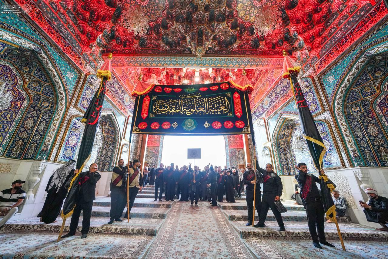 عکس/ حضور دسته عزاداری خادمان علوی در کربلا در سالروز شهادت امام سجاد (ع) 