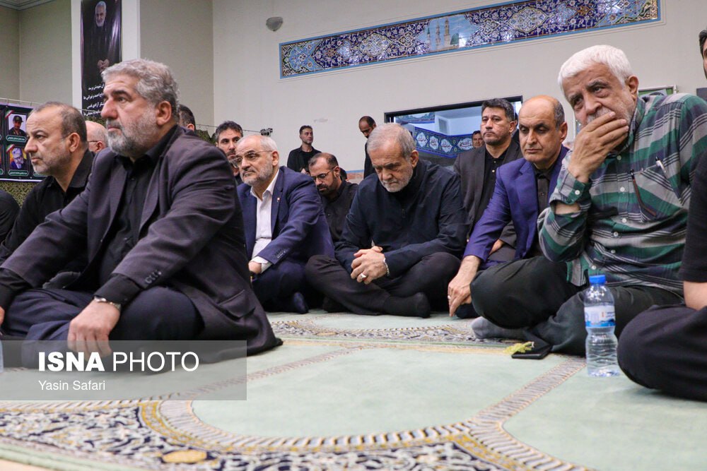 عکس/ حضور رئیس‌جمهور در یادواره شهدای گیلانی حملات رژیم صهیونیستی