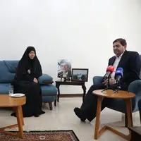 مخبر پیام و سلام خاص رهبری را به خانواده شهید فریدون عباسی ابلاغ کرد