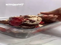 دسر شکلاتی توت فرنگی شیرین و خوش طعم