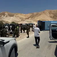 واژگونی اتوبوس نظامیان اسرائیلی در بیت المقدس