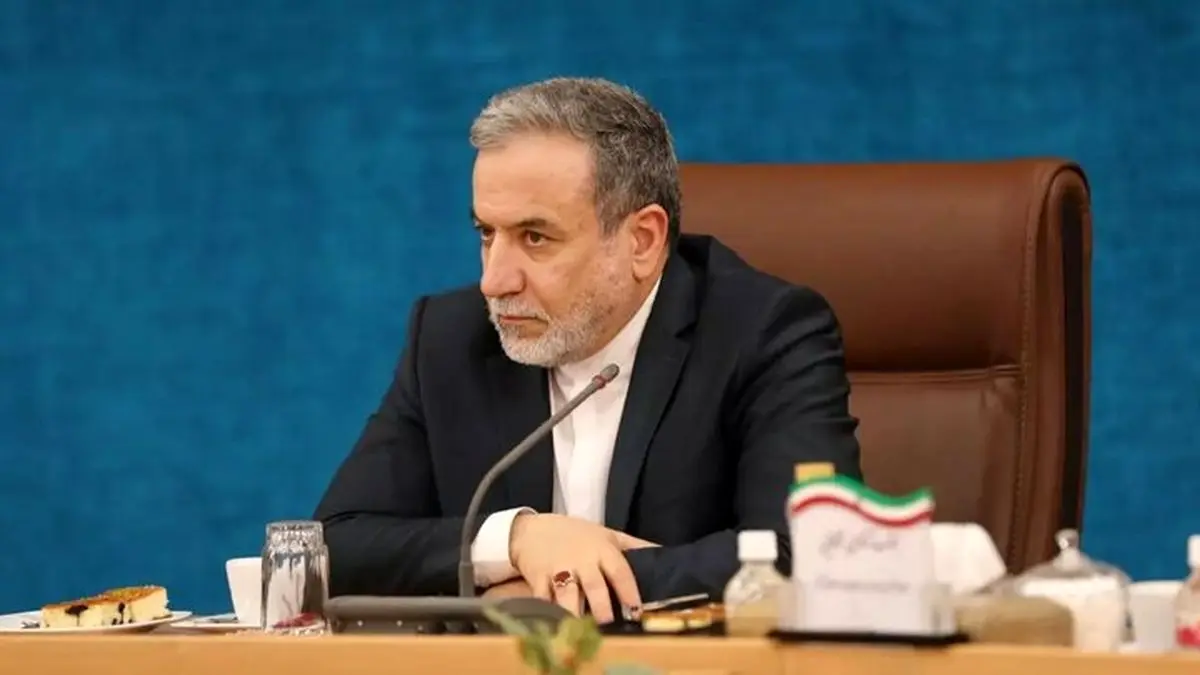 عراقچی: با تدبیر رهبر انقلاب و با تلاش مسئولان، کشور توانست جنگ را مدیریت و دشمن را مجبور به درخواست آتش‌بس کند