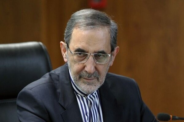 توئیت مشاور رهبر انقلاب درخصوص تغییر برخی رویکردهای اجتماعی حاکمیت