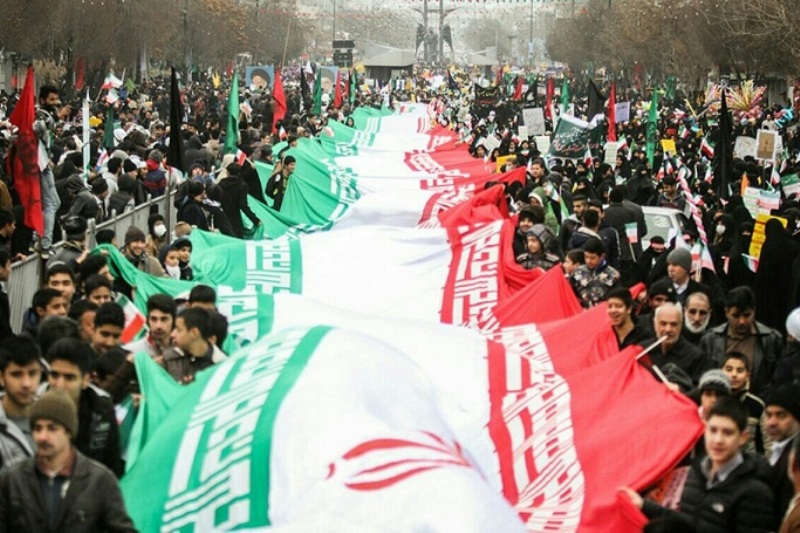 سرمقاله جوان/ پاداش انسجام‌ ملی چیست؟!