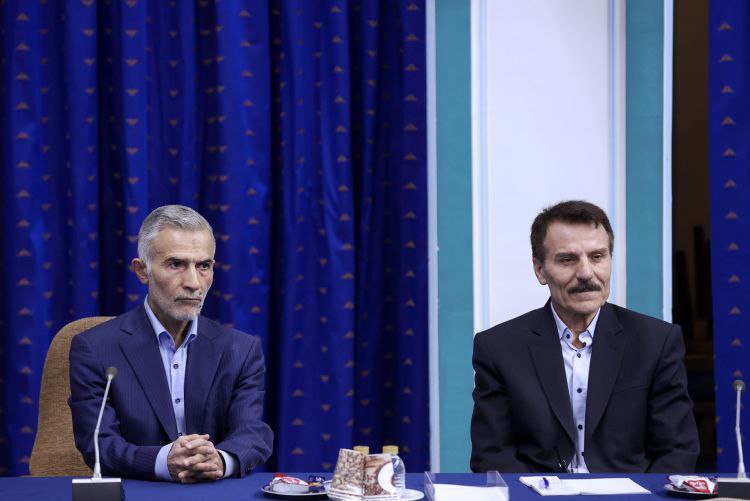 عکس/ دیدار جمعی از اعضای جبهه اصلاحات ایران با رییس جمهور پزشکیان