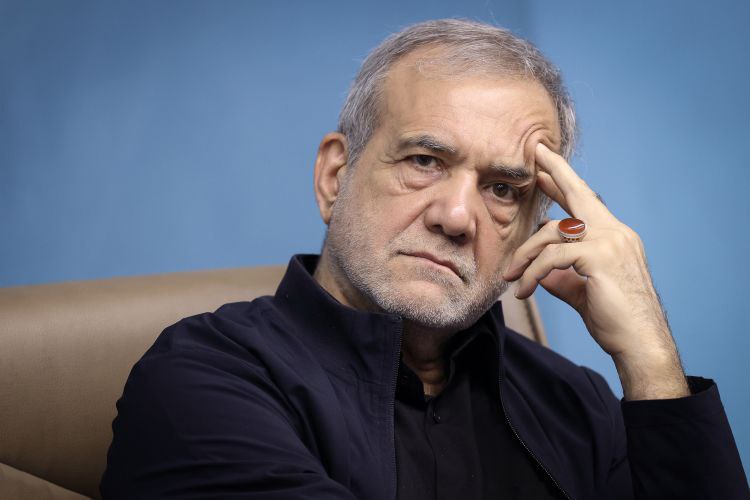 عکس/ دیدار جمعی از اعضای جبهه اصلاحات ایران با رییس جمهور پزشکیان