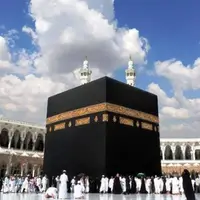 تقویم تاریخ/ محاصره‏ ی مکّه و سنگ‏ باران کعبه از سوی سپاهیان یزیدبن معاویه