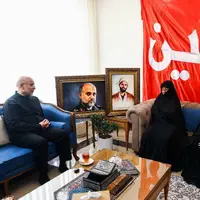 عکس/ حضور قالیباف رئیس مجلس در منزل سپهبد شهید غلامعلی رشید