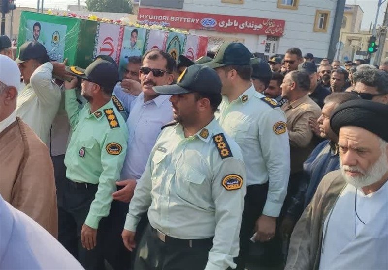 تشییع پیکر شهید نیروی انتظامی در شهرستان دیر