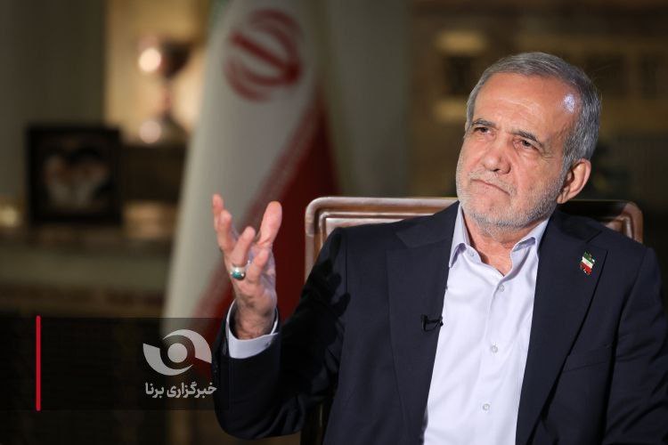عکس/ مصاحبه رئیس‌جمهور با شبکه تلویزیونی الجزیره
