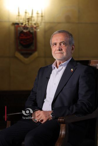 عکس/ مصاحبه رئیس‌جمهور با شبکه تلویزیونی الجزیره