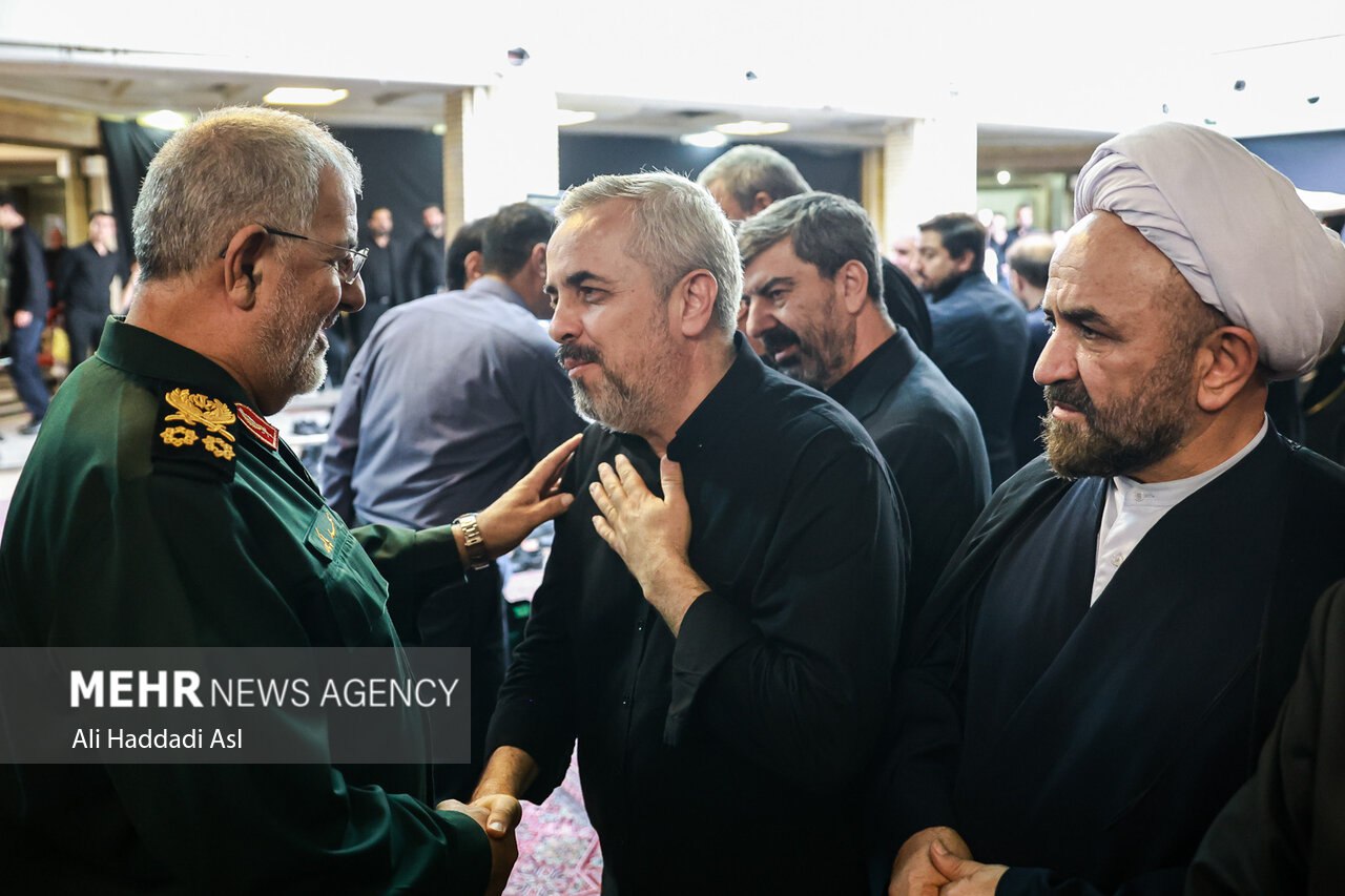 عکس/ مراسم بزرگداشت چهلمین روز عروج آسمانی سردار سپهبد شهید محمد باقری