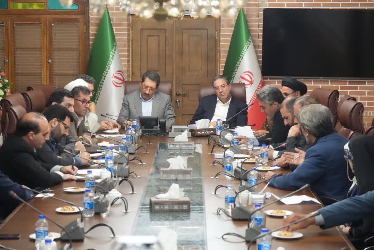 ۱۰ هزار مگاوات برق تولیدی صنایع وارد شبکه سراسری میشود