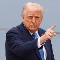 ترامپ نرخ تعرفه پایه را از ۱۰ به ۱۵ درصد افزایش داد!