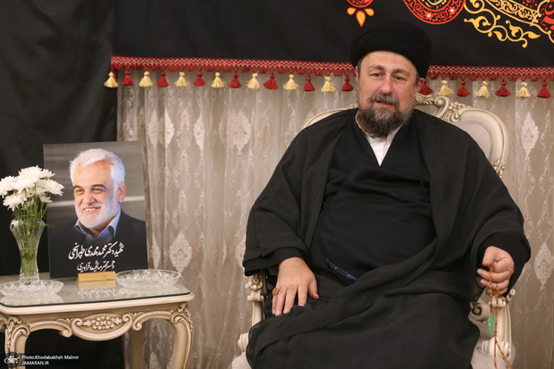 حضو سیدحسن خمینی در منزل شهید طهرانچی