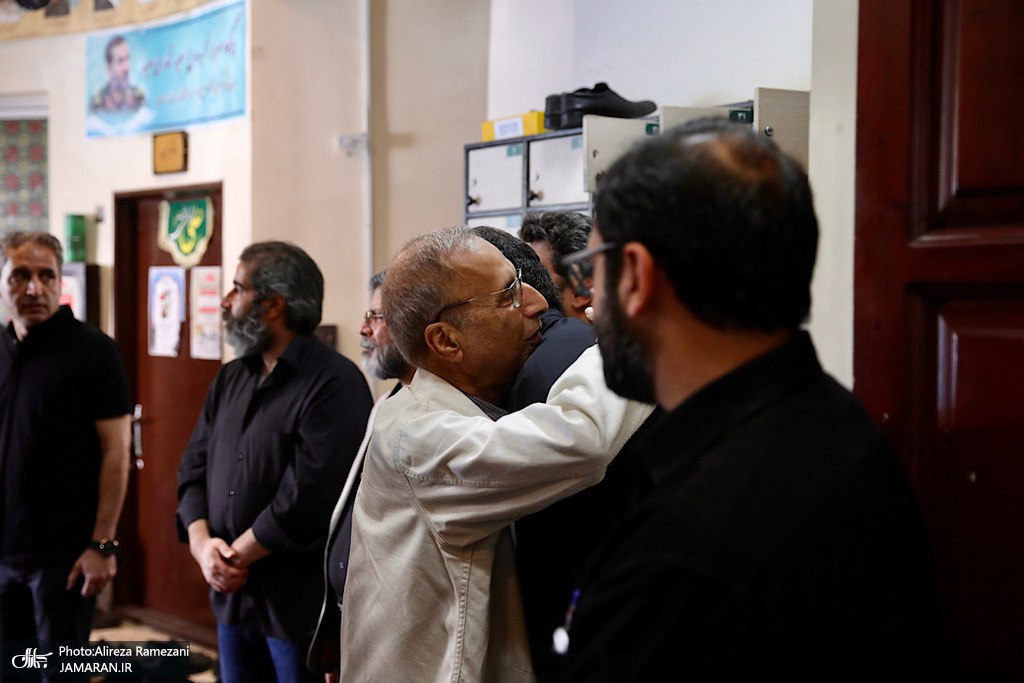 عکس/ مراسم تشییع پیکر «احمد توکلى»