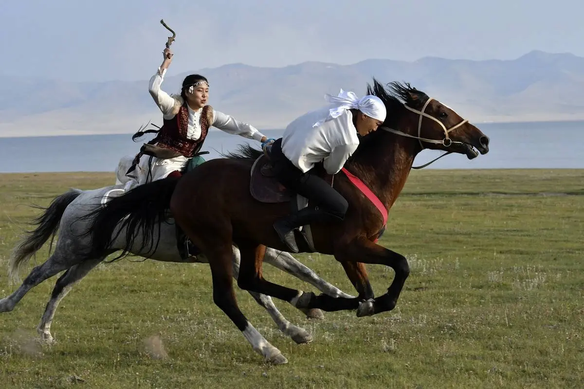 رقابت مهیج سوارکاران در قرقیزستان