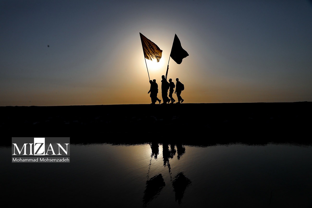 عکس/ پیاده روی زائران اربعین از مسیر «رأس‌البیشه» عراق