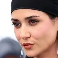 چهره ها/استایل پریناز ایزدیار بیشتر از 200 میلیون آب خورد!
