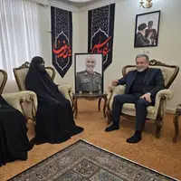 عراقچی به منزل شهید سلامی رفت