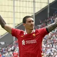 هواداران الهلال مهاجم لیورپول را پس زدند!