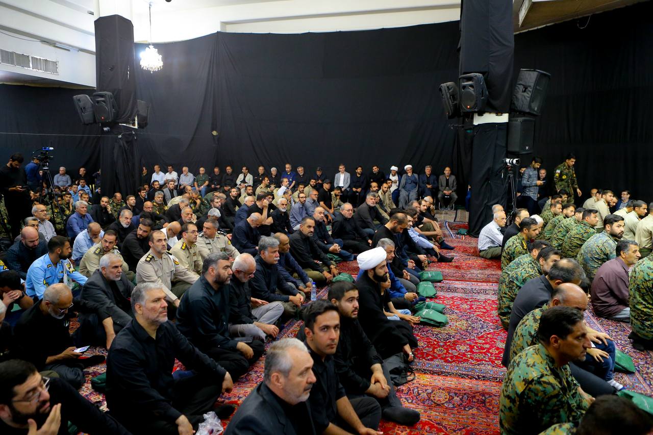 عکس/ حضور محمدباقر قالیباف در مراسم چهلمین روز شهادت سپهبد محمد باقری