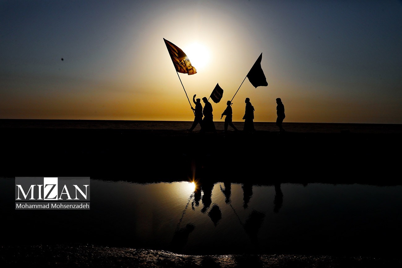 عکس/ پیاده روی زائران اربعین از مسیر «رأس‌البیشه» عراق